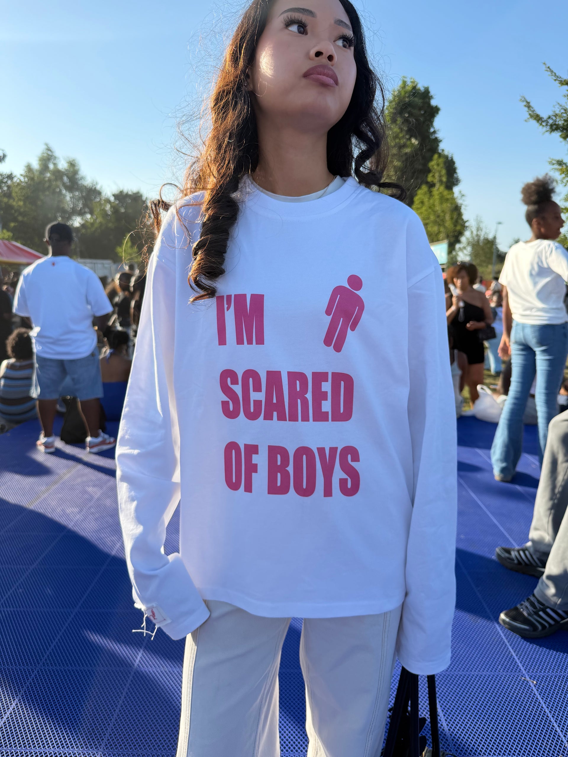 Delune - I am scared of boys White (PRE ORDER)